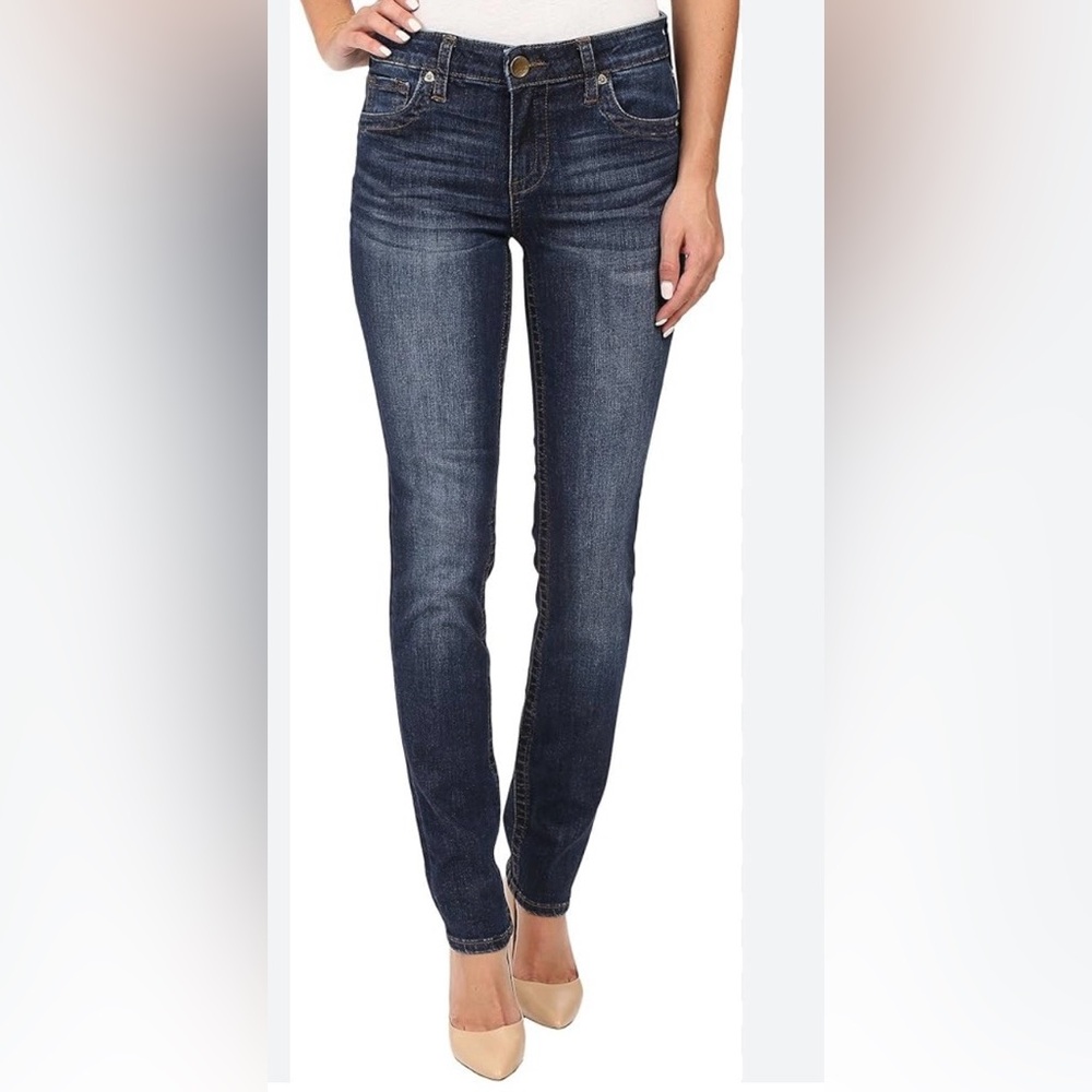 Kut from the Kloth Dark Wash Stevie Straight Leg Size 6